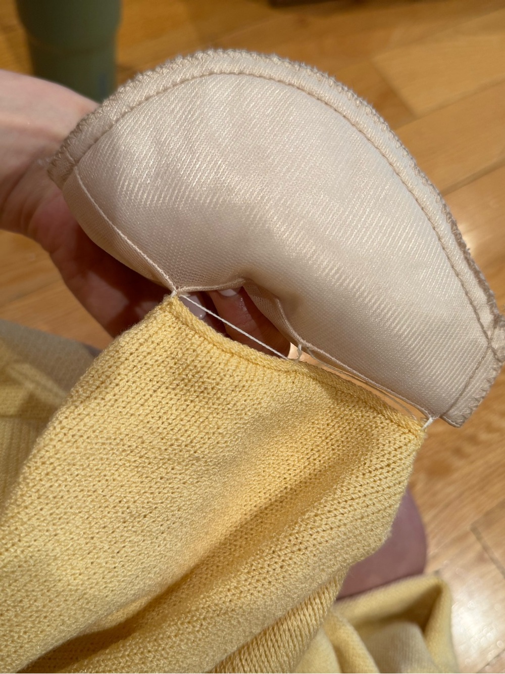 Vintage Holt Renfrew Butter Yellow V-Neck Wool Blend Sweater Tee - Picture 13 of 13